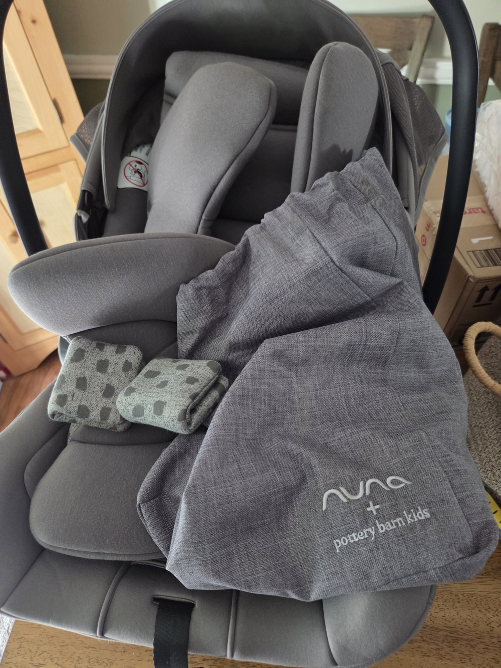 Nuna Pipa Lite RX With RELX Base - Picture 2 of 3